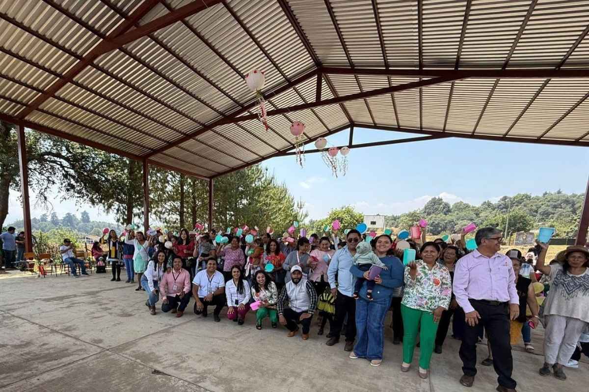Ayuntamiento de Zacatlán festeja a las mamás de colonias, barrios y juntas auxiliares 1 Ayuntamiento de Zacatlán festeja a las mamás de colonias, barrios y juntas auxiliares