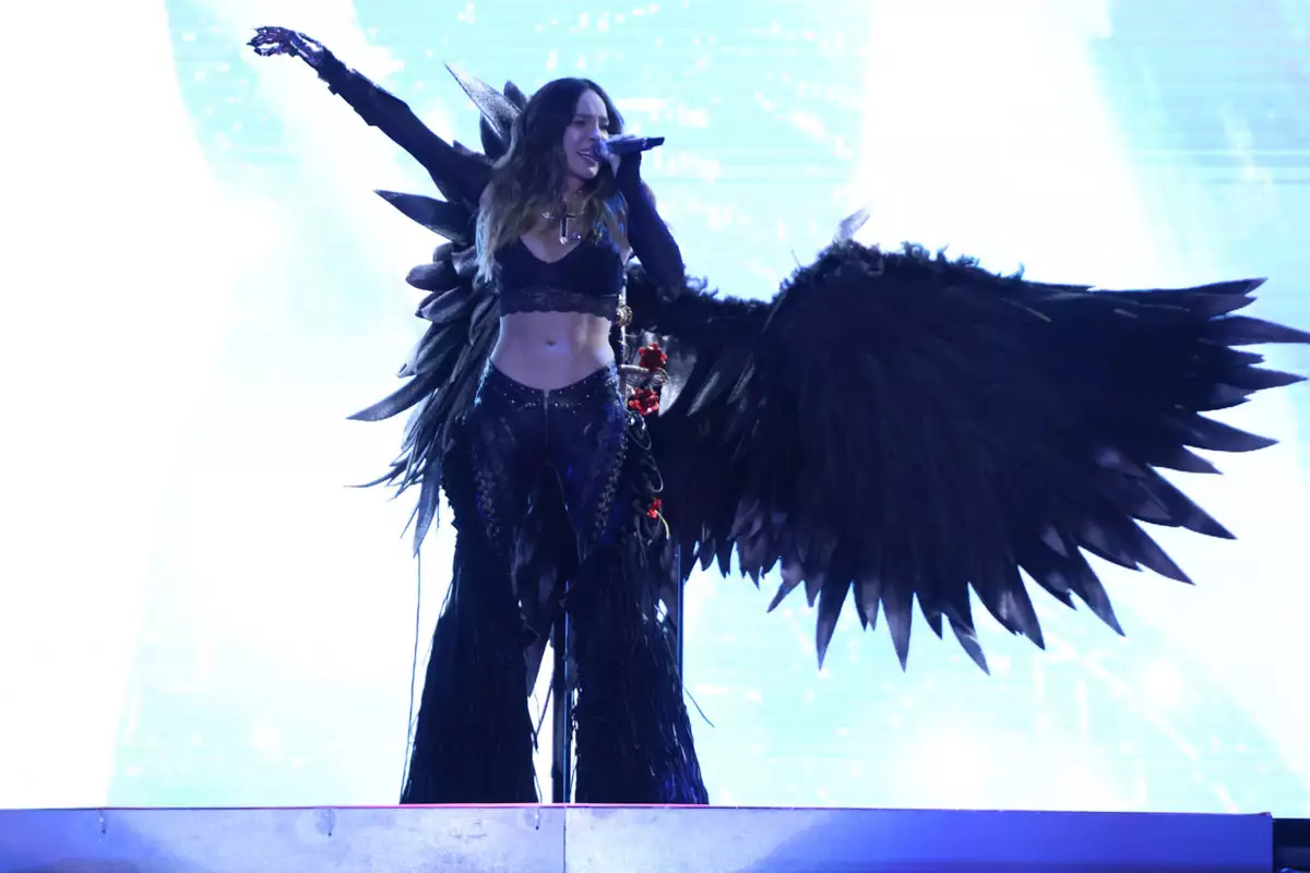 ¿Belinda la reina de Puebla? La rubia enloquece a miles en el Teatro del Pueblo 1 Triunfa Belinda en Puebla