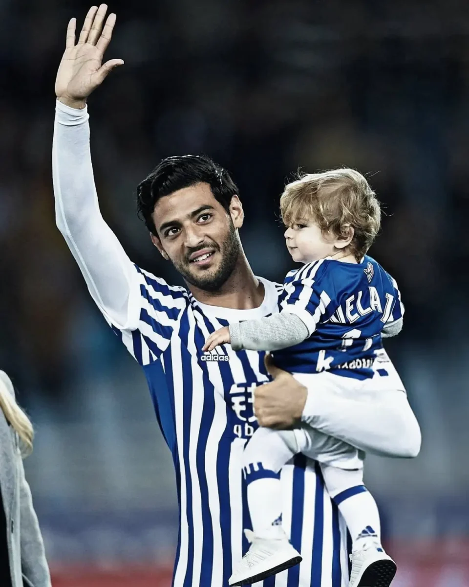 Carlos Vela anuncia su retiro