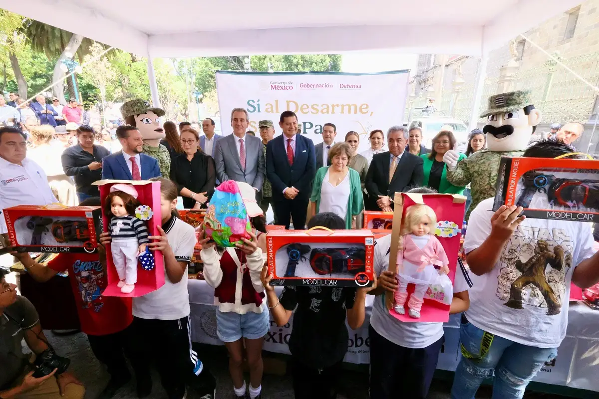 Con desarme voluntario, Gobierno federal y estatal impulsan construcción de la paz