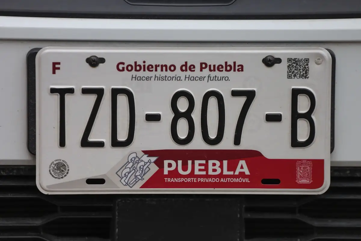 Congreso de Puebla pedirá reemplacamiento gratuito para motociclistas