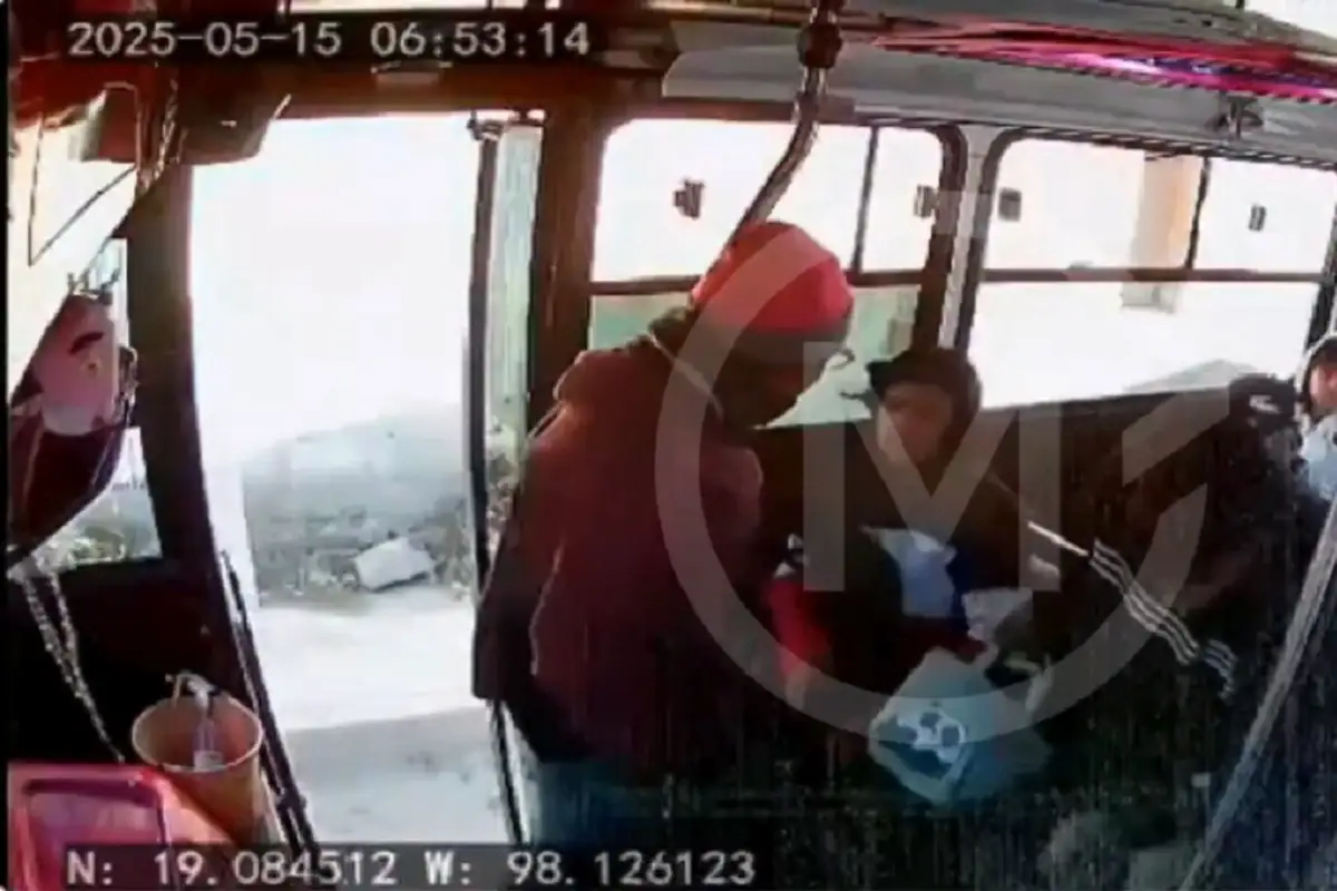 VIDEO: Cuatro sujetos armados asaltan ruta M17 en la colonia 2 de Marzo 2 Cuatro sujetos armados asaltan ruta M17 en la colonia 2 de Marzo