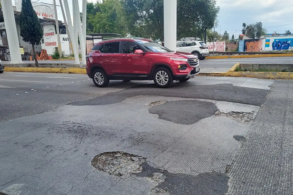 Invierten 50 millones de pesos para bacheo en Puebla; solo han tapado 39 mil de 200 mil 3 Invierten 50 millones de pesos para bacheo en Puebla