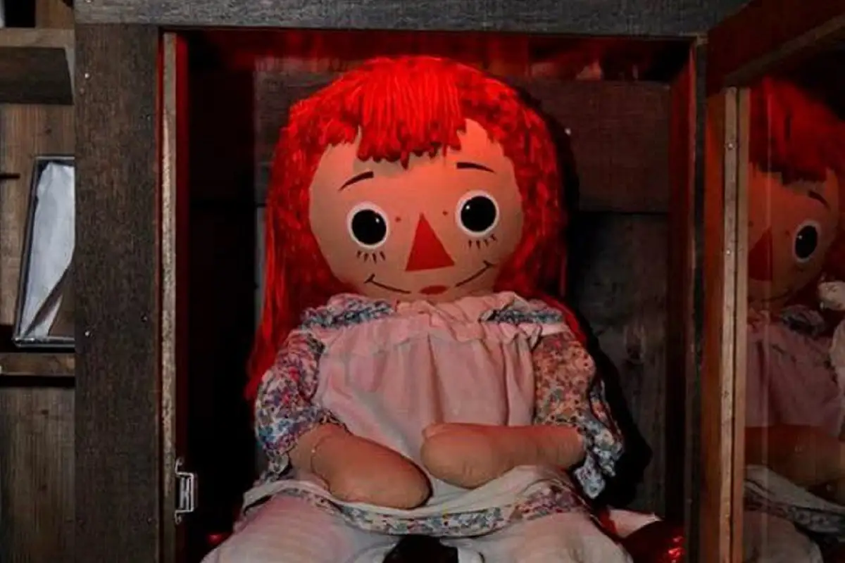 ¿La muñeca Anabelle escapó? La culpan de varios sucesos en Nueva Orleans 1 La muñeca Anabelle escapó