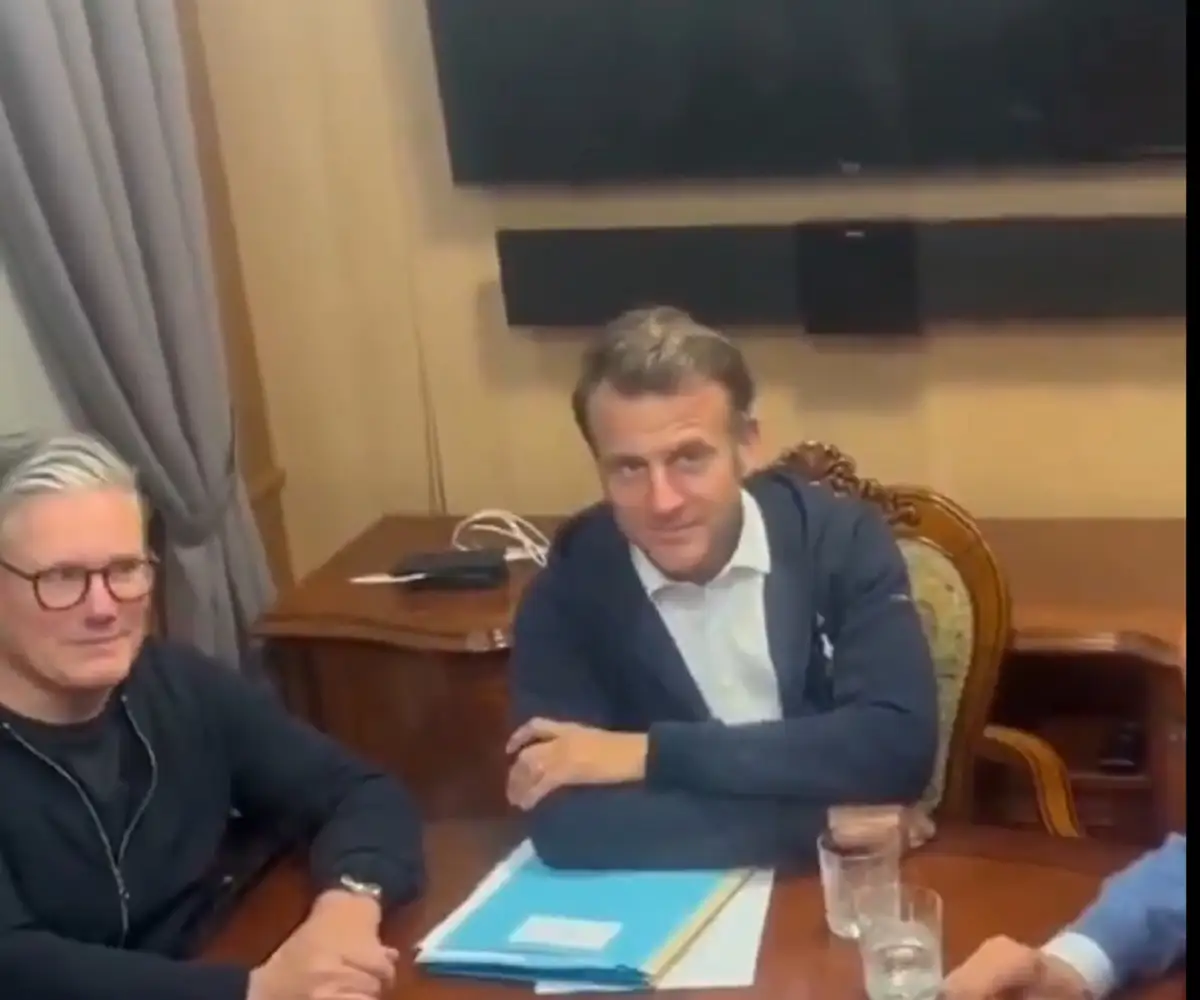 Macron y Merz esconden algo en el tren a Kiev y quedan en un silencio incómodo