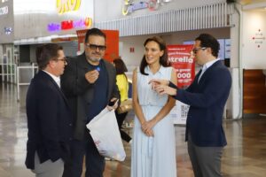 MariElise Budib niñas y niños con cáncer