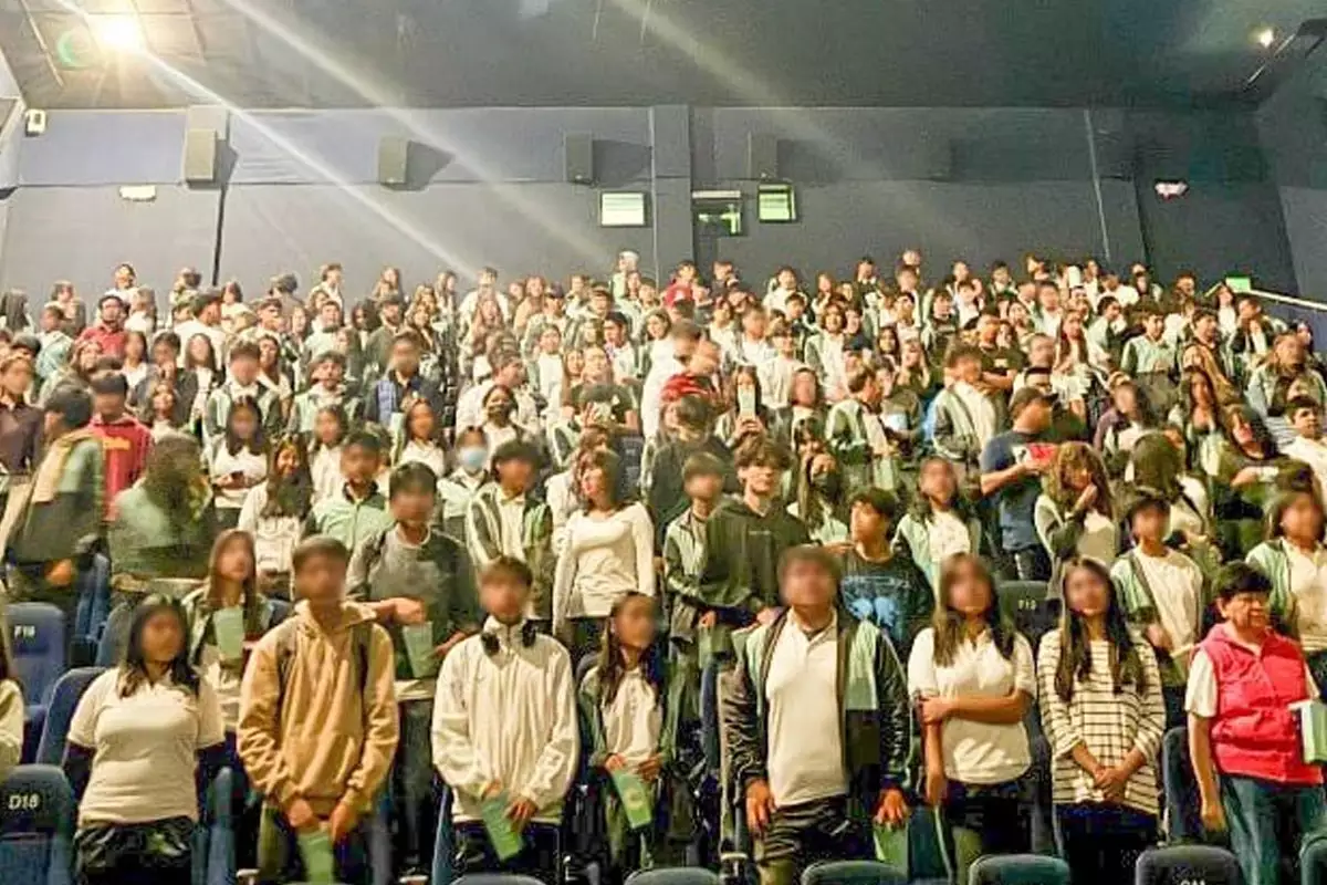 Más de mil niñas, niños y jóvenes han disfrutado funciones de cine gratuitas gracias al Gobierno de San Pedro Cholula 2 Mas de mil ninas ninos y jovenes han disfrutado funciones de cine gratuitas gracias al Gobierno de San Pedro Cholula 2