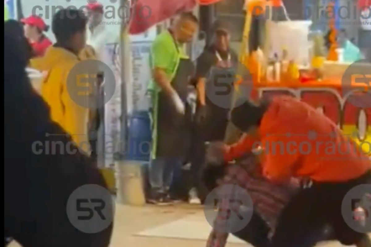 Pelea en la Feria de Puebla 2025 golpean a un hombre con una piedra en la cabeza
