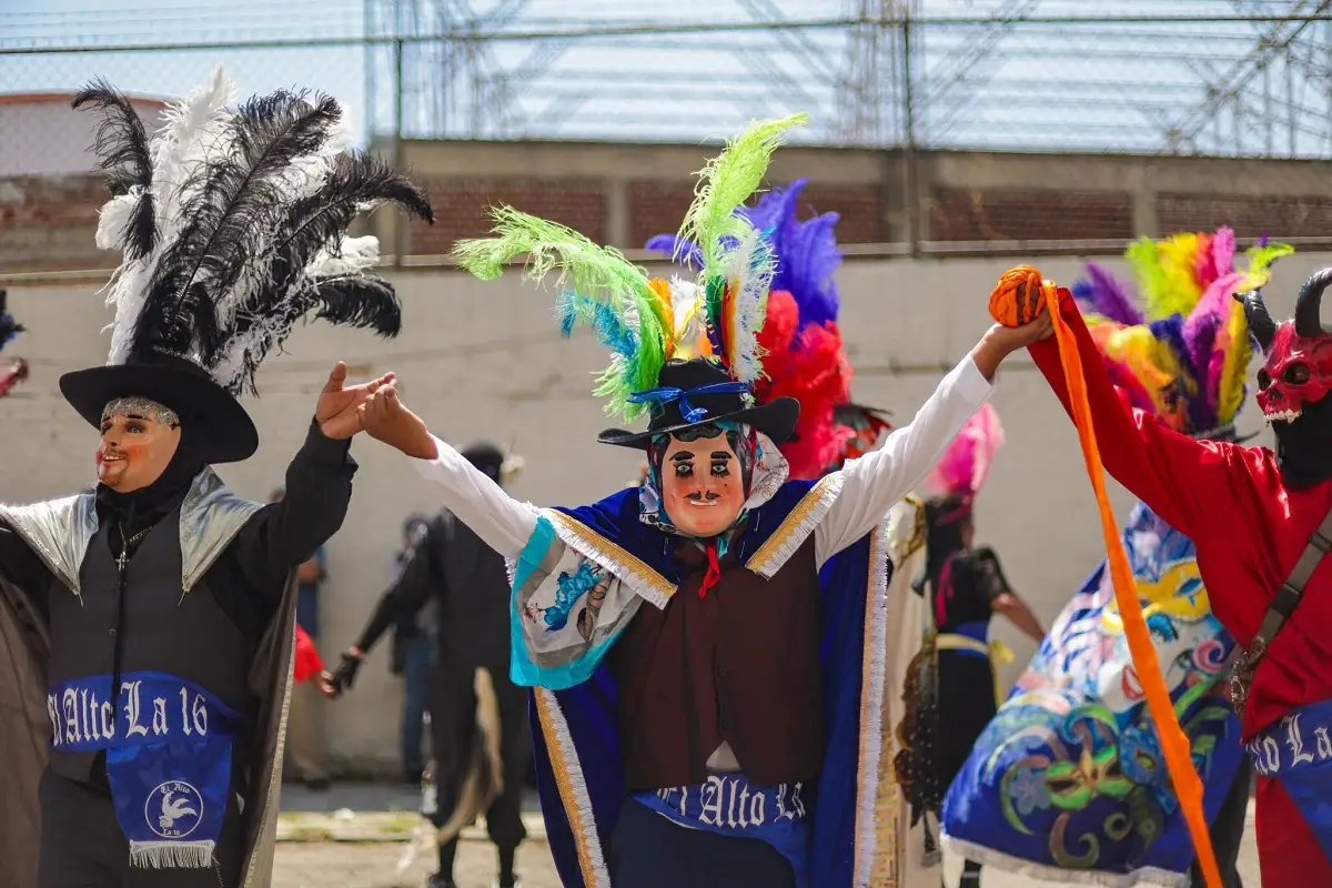 Proponen declarar a los Huehues del Barrio de Xanenetla como Patrimonio Cultural Intangible