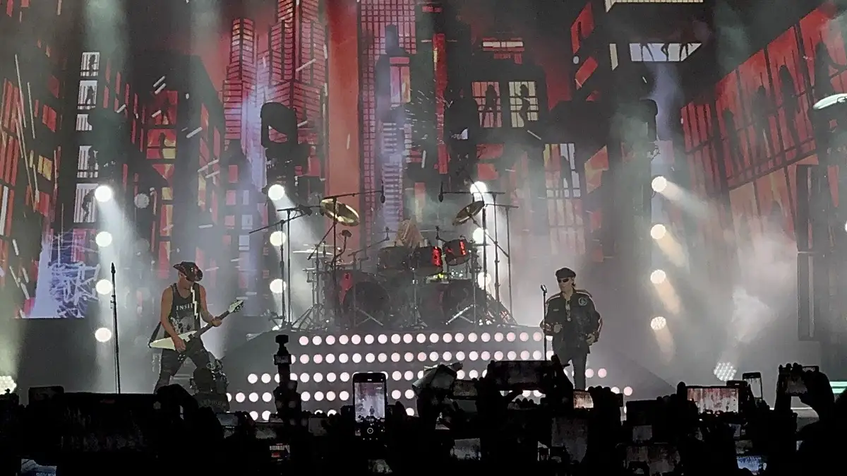 Se desborda la pasión en el concierto de Scorpions en la Feria de Puebla