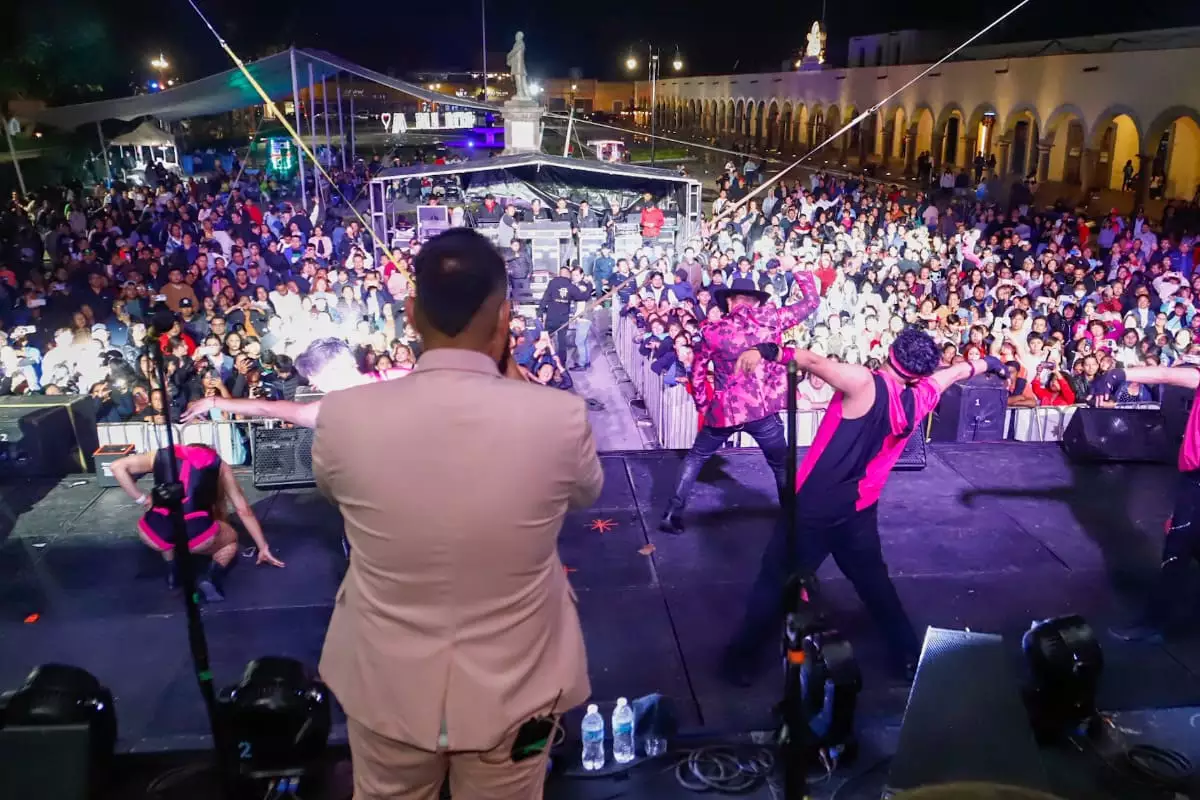 Tonantzin Fernández celebra a lo grande a las mamás cholultecas con la Fiesta Magnífica 9 Tonantzin Fernandez celebra a lo grande a las mamas cholultecas con la Fiesta Magnifica 7