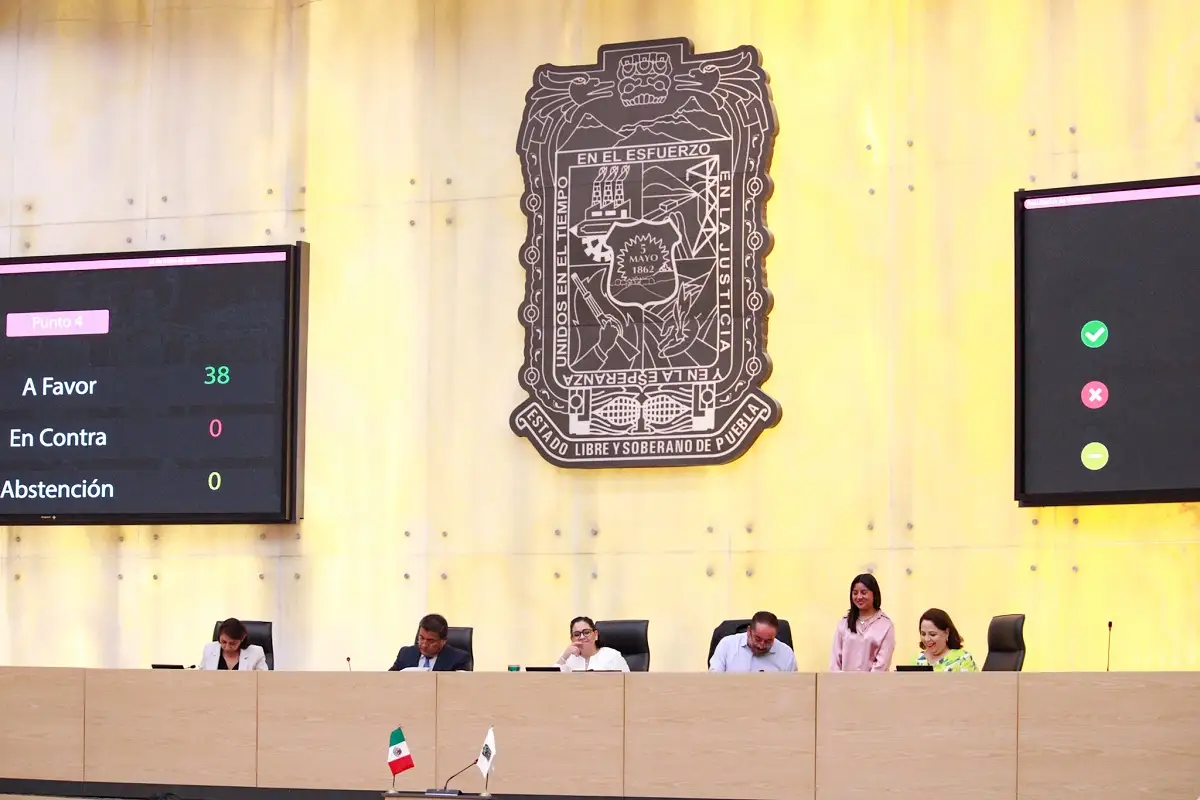 Una sola persona por viaje, chaleco y casco con placas la reforma para motociclistas en Puebla