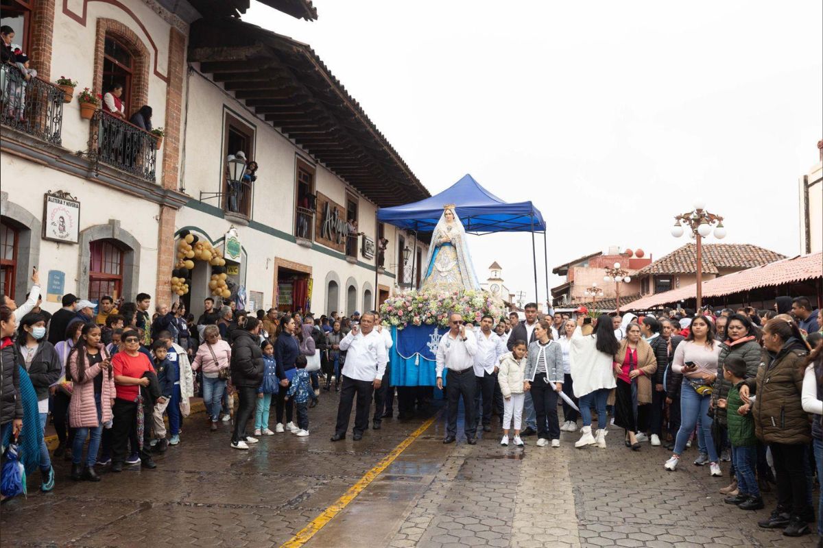 Zacatlán recibe premio por turismo religioso gracias a la Virgen de la Asunción 