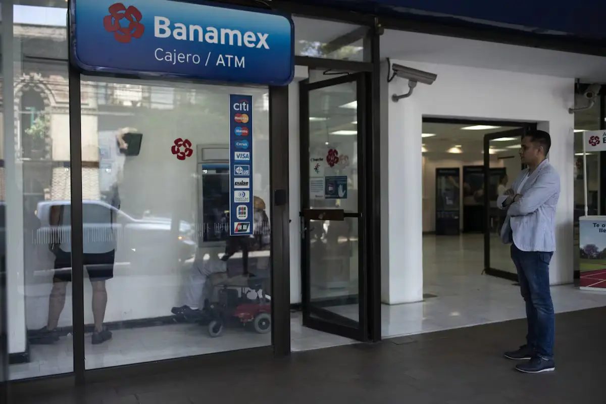 ¿Es cierto que Banamex cierra sucursales?