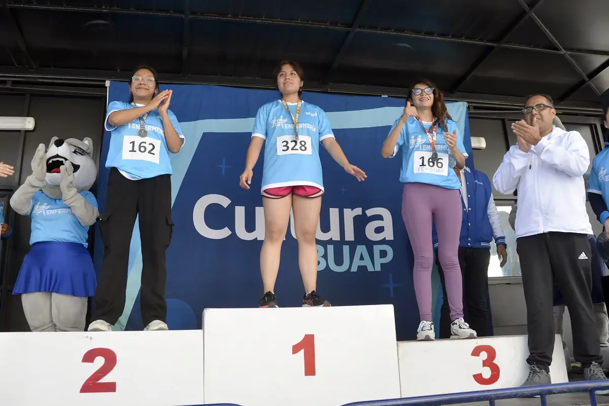 Celebra la BUAP carrera por el Día Internacional de la Enfermería