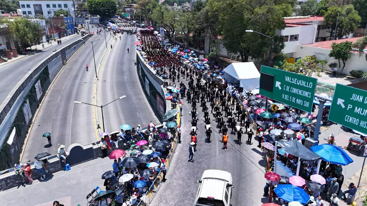 Sheinbaum encabeza el desfile 5 de Mayo