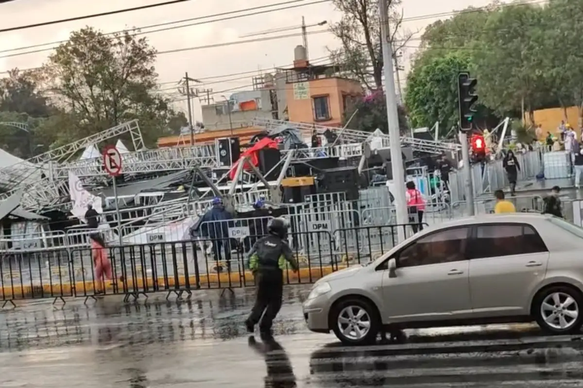 ¿Por qué se derrumbó el escenario en la alcaldía Gustavo A. Madero? 1 Escenario en la alcaldía Gustavo A. Madero cae y deja 8 heridos