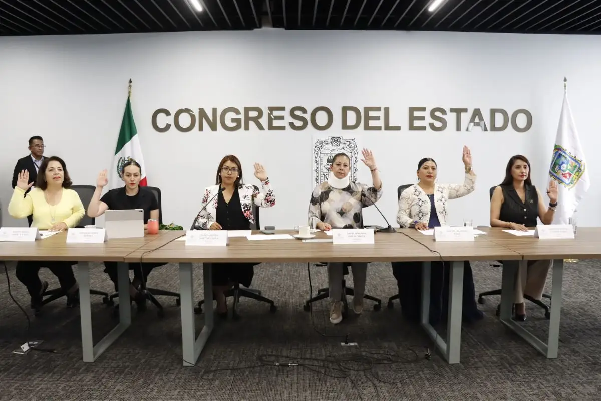 Congreso de puertas abiertas y alta escucha en Foros de Convivencia Escolar: Laura Artemisa García 1 Foros para la Construcción de una Convivencia Escolar Sana e Integral