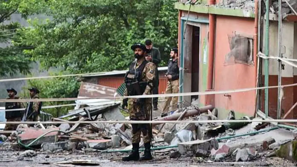 India acusa a Pakistán de violar el cese al fuego pactado horas antes