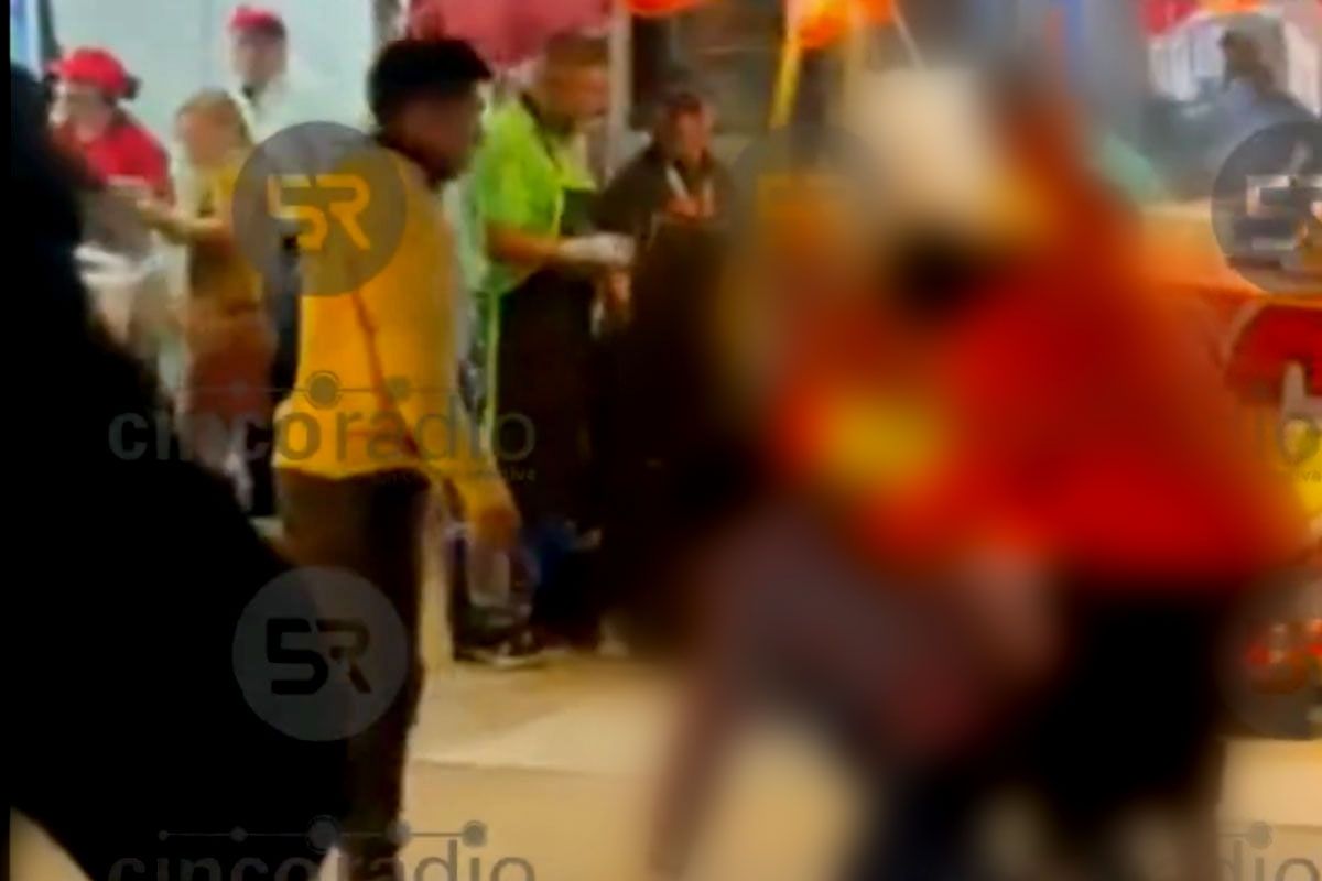 Pelea en la Feria de Puebla 2025: golpean a un hombre con una piedra en la cabeza 1 pelea feria de puebla 2025 video