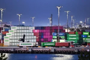 EU y China acuerdan reducir aranceles del 145% al 30%