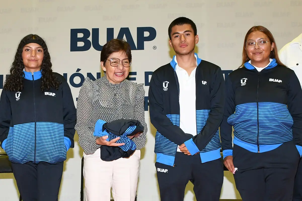 Abandera Rectora Lilia Cedillo a la delegación BUAP para los Juegos Deportivos Nacionales Escolares 2025