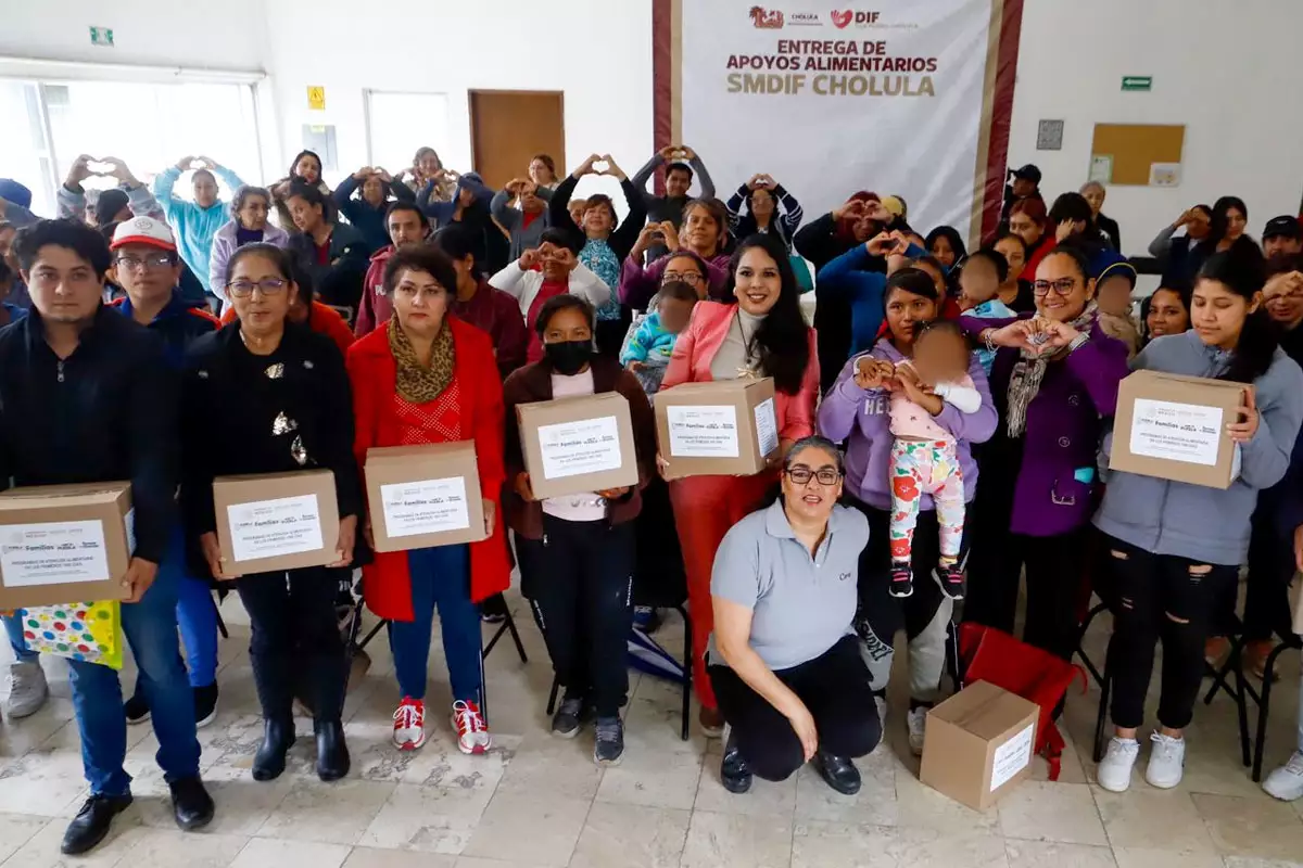 Alejandro Armenta y Tonantzin Fernandez unidos por la nutricion de mujeres en lactancia y embarazo 1