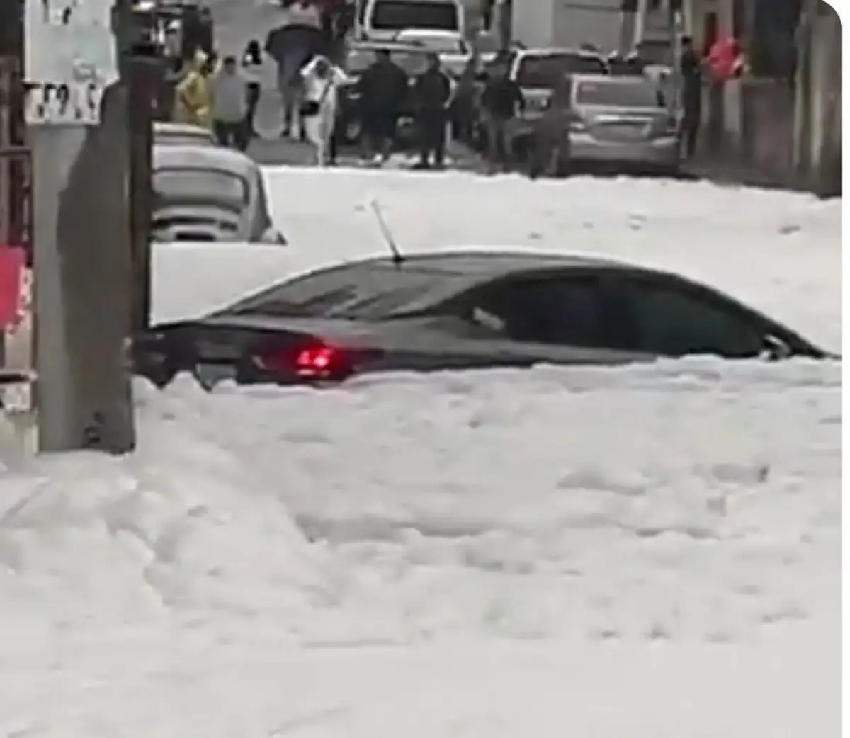 ¿Qué es la espuma blanca que apareció en Naucalpan tras desbordamiento del río? (FOTOS|VIDEOS) 4 Aparece espuma blanca en Naucalpan tras inundación