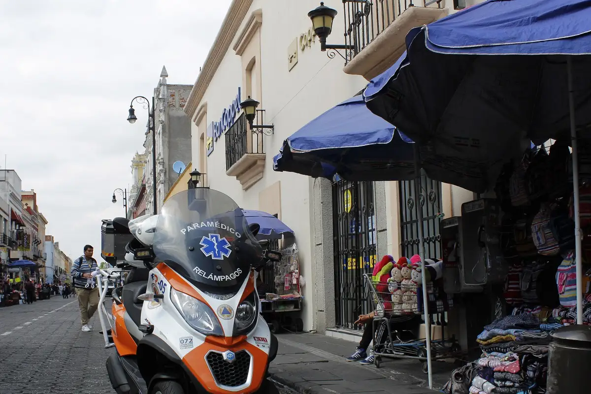 Asaltan Coppel del Centro de Puebla y detienen a dos ladrones