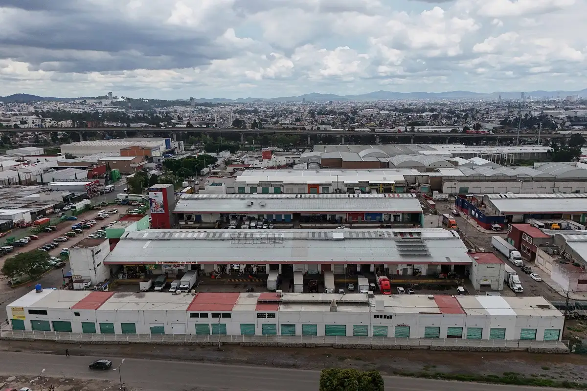 Comerciantes aceptan instalación de cámaras de seguridad en la Central de Abasto de Puebla