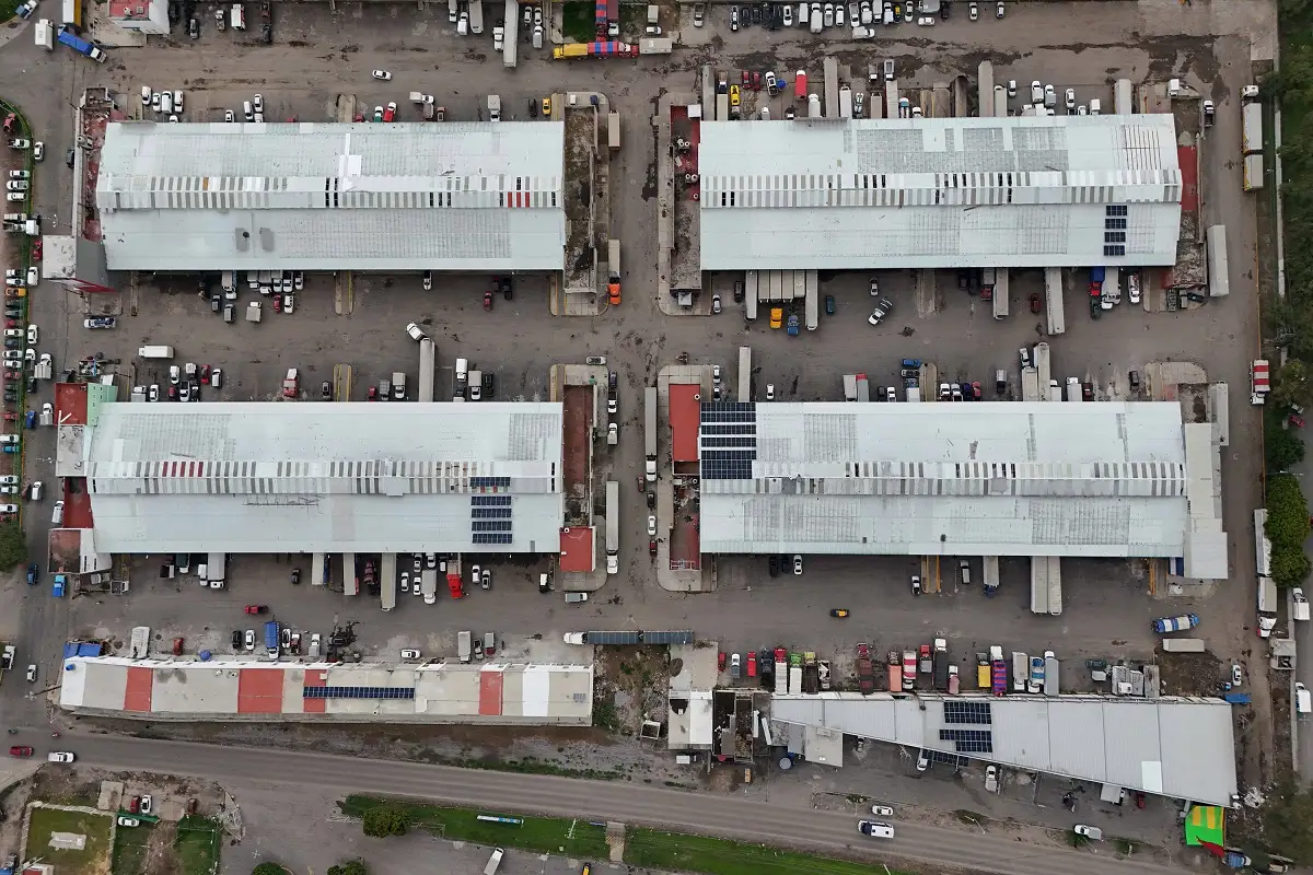 Comerciantes aceptan instalación de cámaras de seguridad en la Central de Abasto de Puebla