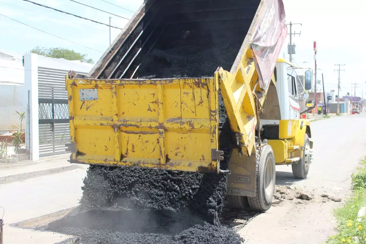 Cuidamos tus calles mas de 1500 baches tapados en mas de 100 vialidades de San Pedro Cholula 3