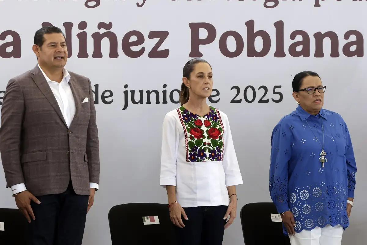 Desde Puebla, pide Sheinbaum a Trump frenar represión contra mexicanos en Los Ángeles