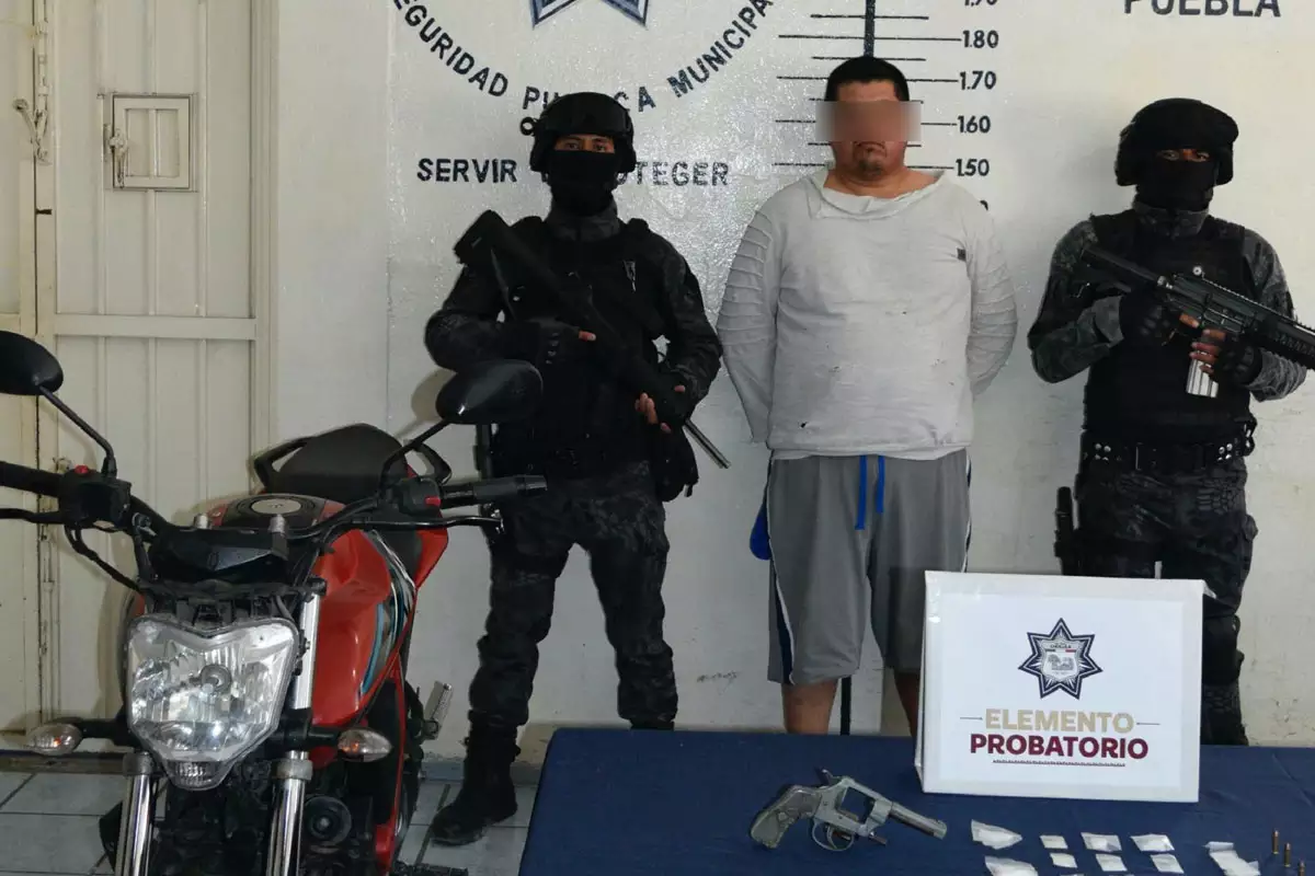 Efectiva accion policial permite detencion de probable asaltante de comercios en San Pedro Cholula