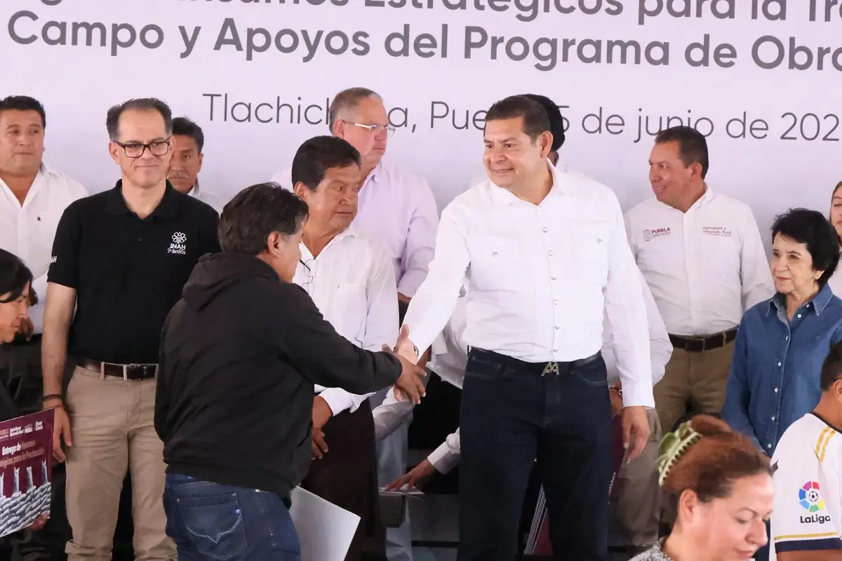 Entrega Gobernador Armenta 18 mdp en Obra Comunitaria y apoyos al campo en Tlachichuca