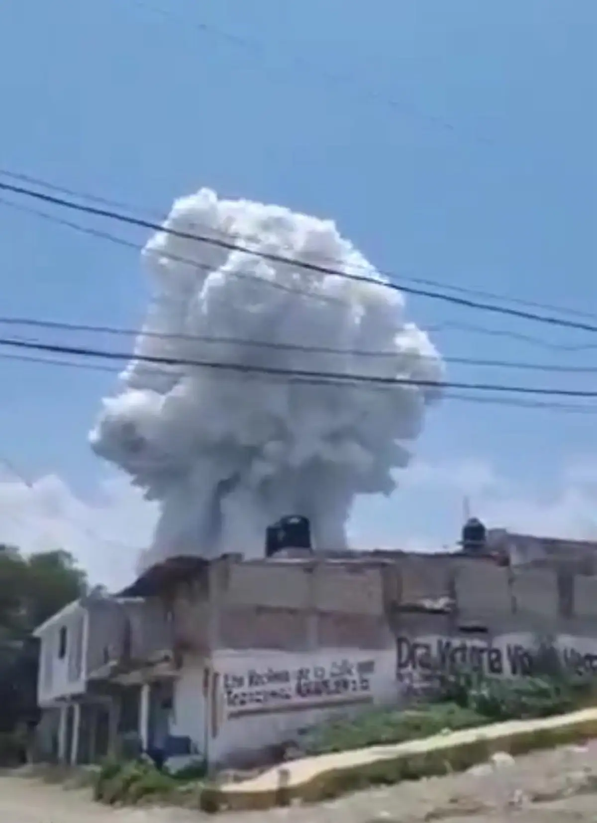 Explosión en Tultepec deja un muerto y varios heridos en zona de polvorines