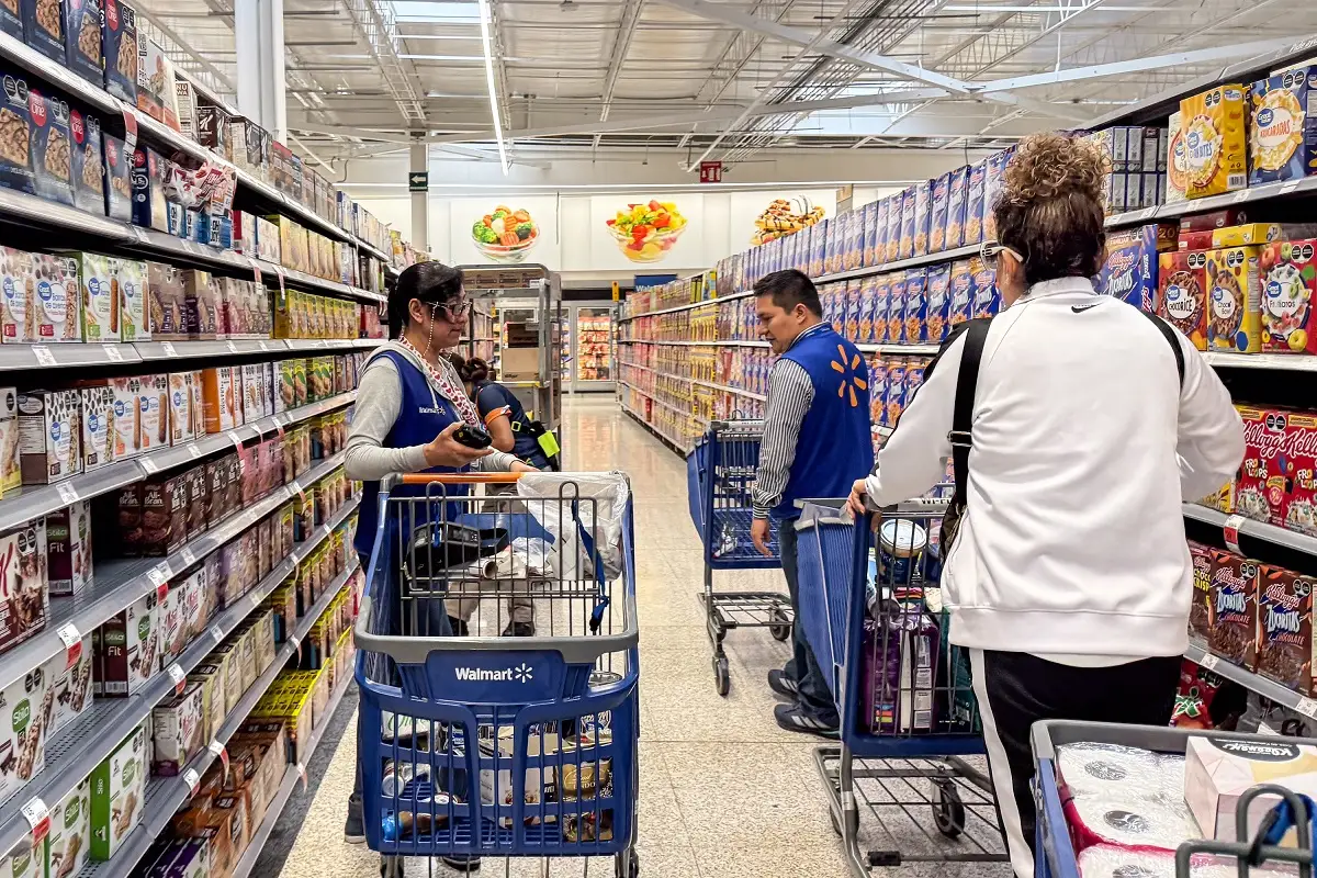 Ley Silla ya está en vigor, pero supermercados en Puebla no la cumplen