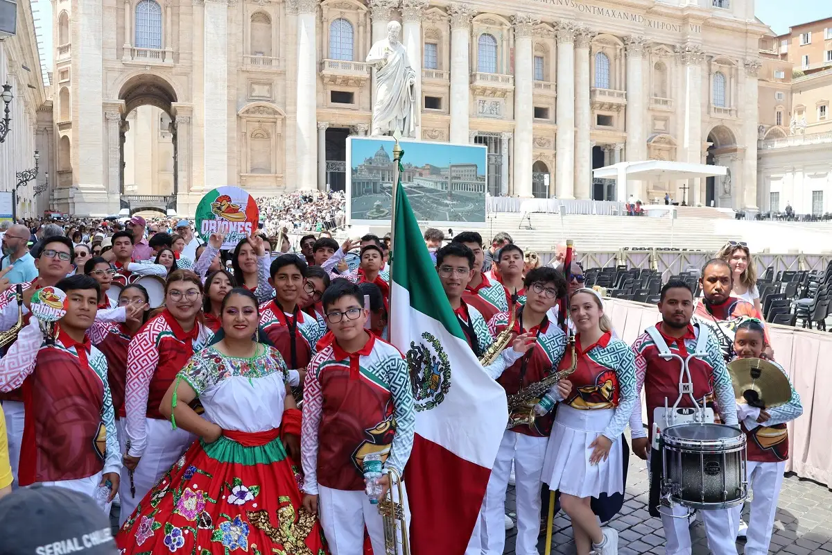 Marching Band de Puebla toca para el Papá Leon XIV en El Vaticano