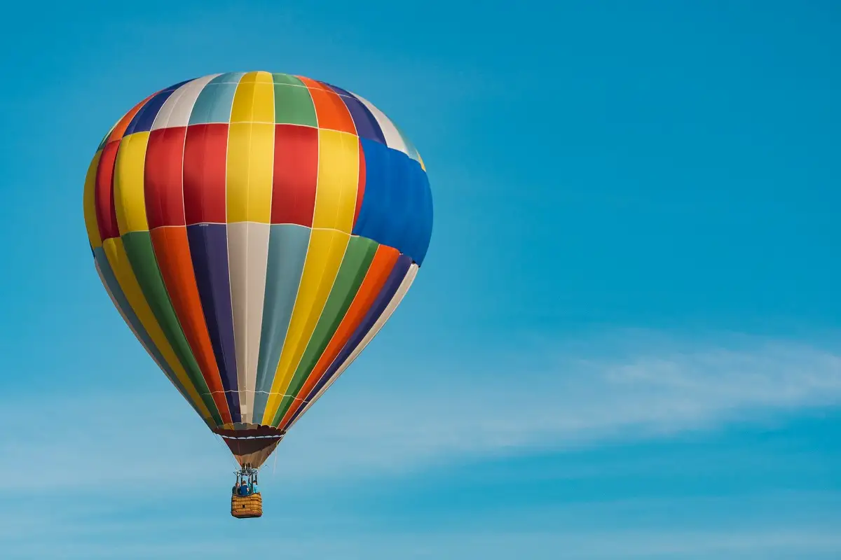 VIDEO: Mujer embarazada muere tras la caída de un globo aerostático 1 Mujer embarazada muere al caer globo aerostático en el que se transportaba