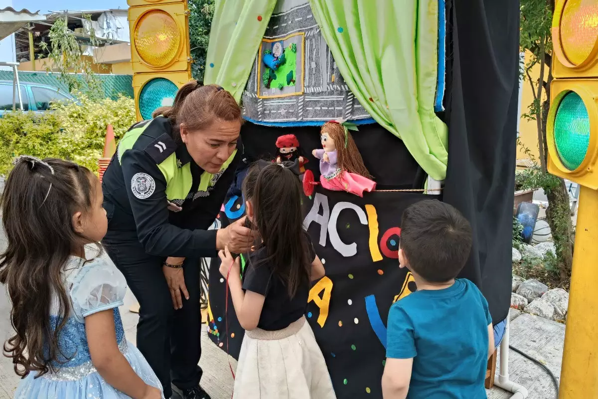 Policía de San Pedro Cholula promueve ciberseguridad infantil y educación vial a través de actividades lúdicas 4 Policia de San Pedro Cholula promueve ciberseguridad infantil y educacion vial a traves de actividades ludicas 3