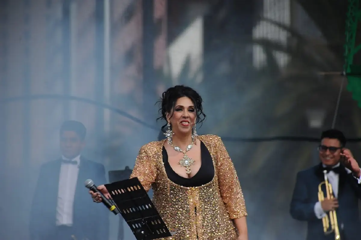 Recuerda Regina Orozco cuando fue víctima de discriminación tras ser confundida con un travesti 1 Regina Orozco es víctima de discriminación tras ser confundida con un travesti