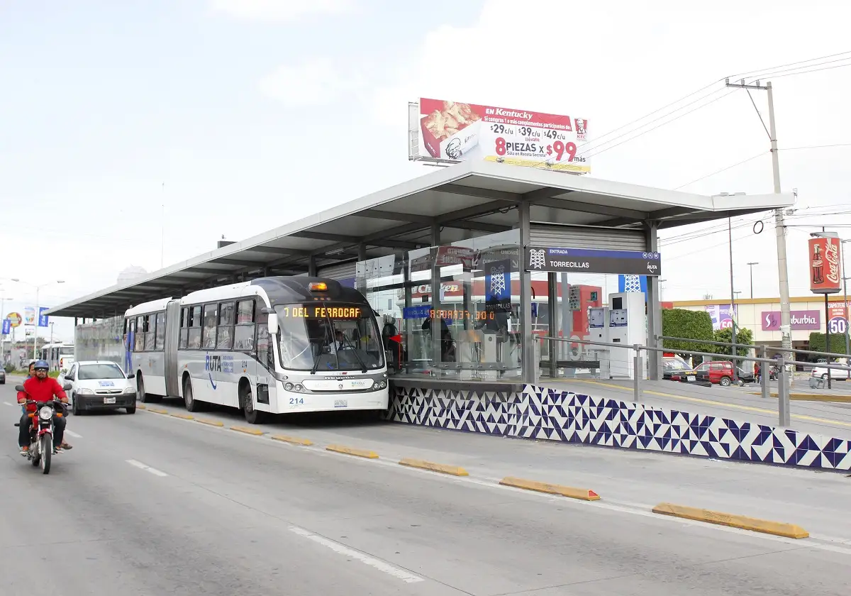 Renuevan 47 unidades de RUTA línea 2; cada 10 años cambian 1 Renuevan 47 unidades de RUTA línea 2; cada 10 años cambian