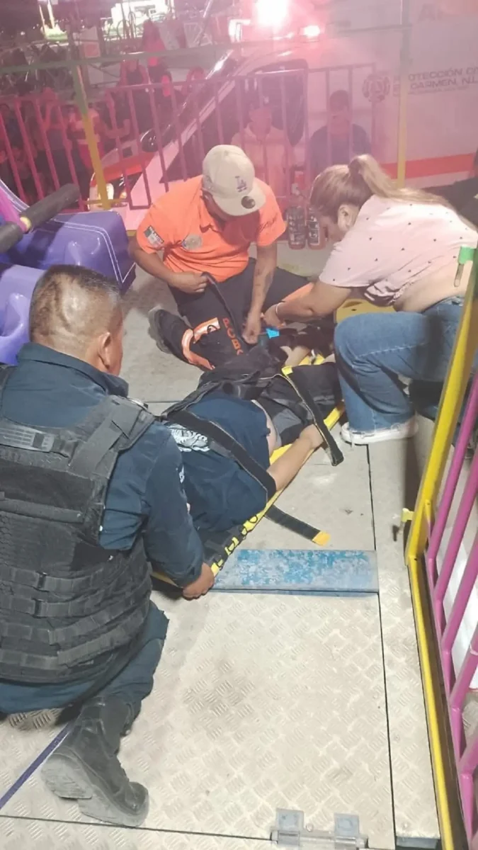 FOTOS: Se desploma El Martillo en feria de Nuevo León y deja 15 lesionados