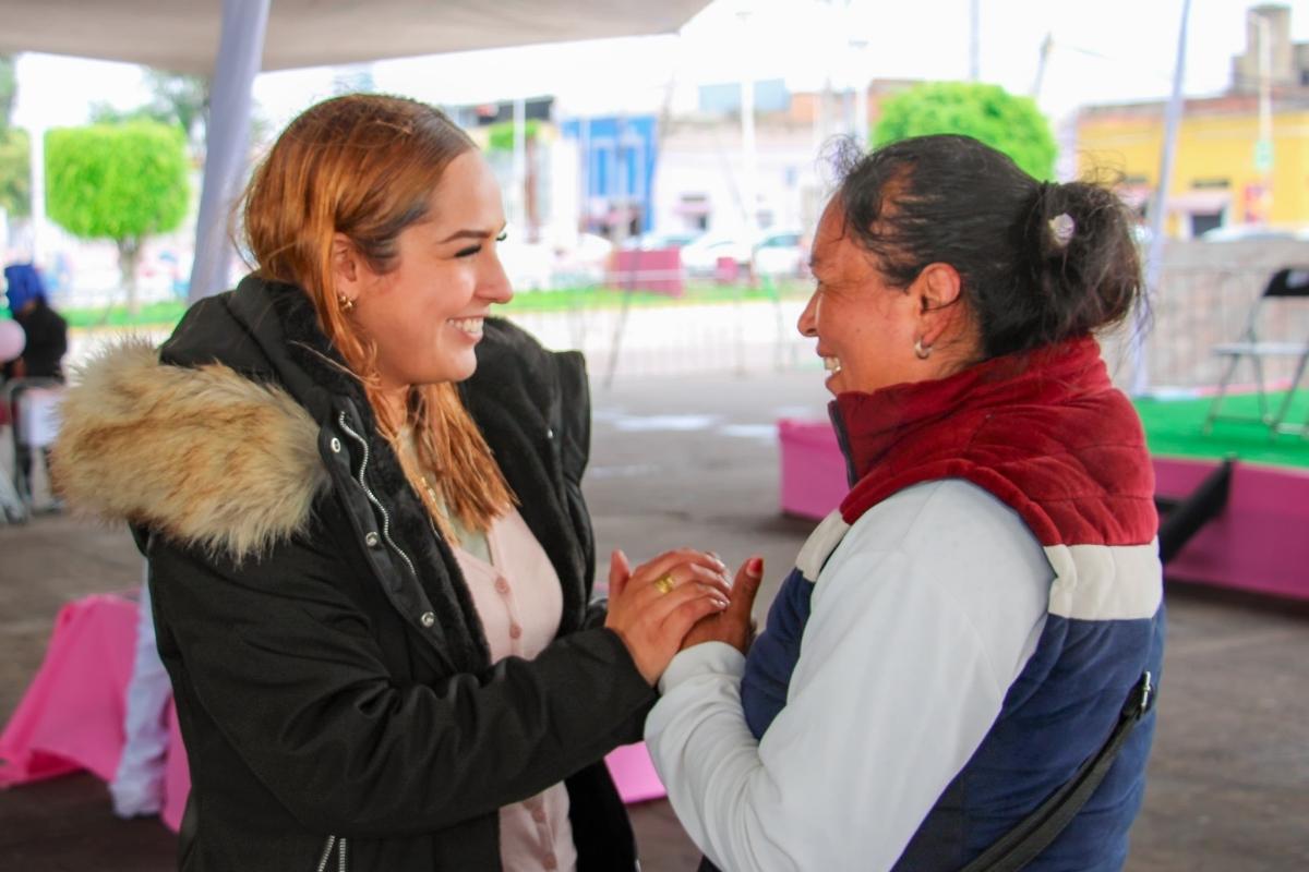 Shamy Spezia entrega más de 3 mil despensas a través del programa de Corazón a Corazón