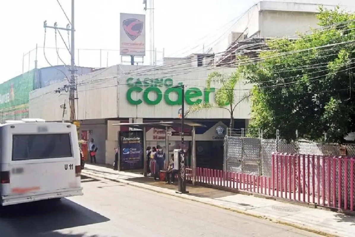 Sujetos armados asaltan el casino Codere de Plaza Dorada; roban a clientes 1 Sujetos armados asaltan el casino Codere de Plaza Dorada; roban a clientes
