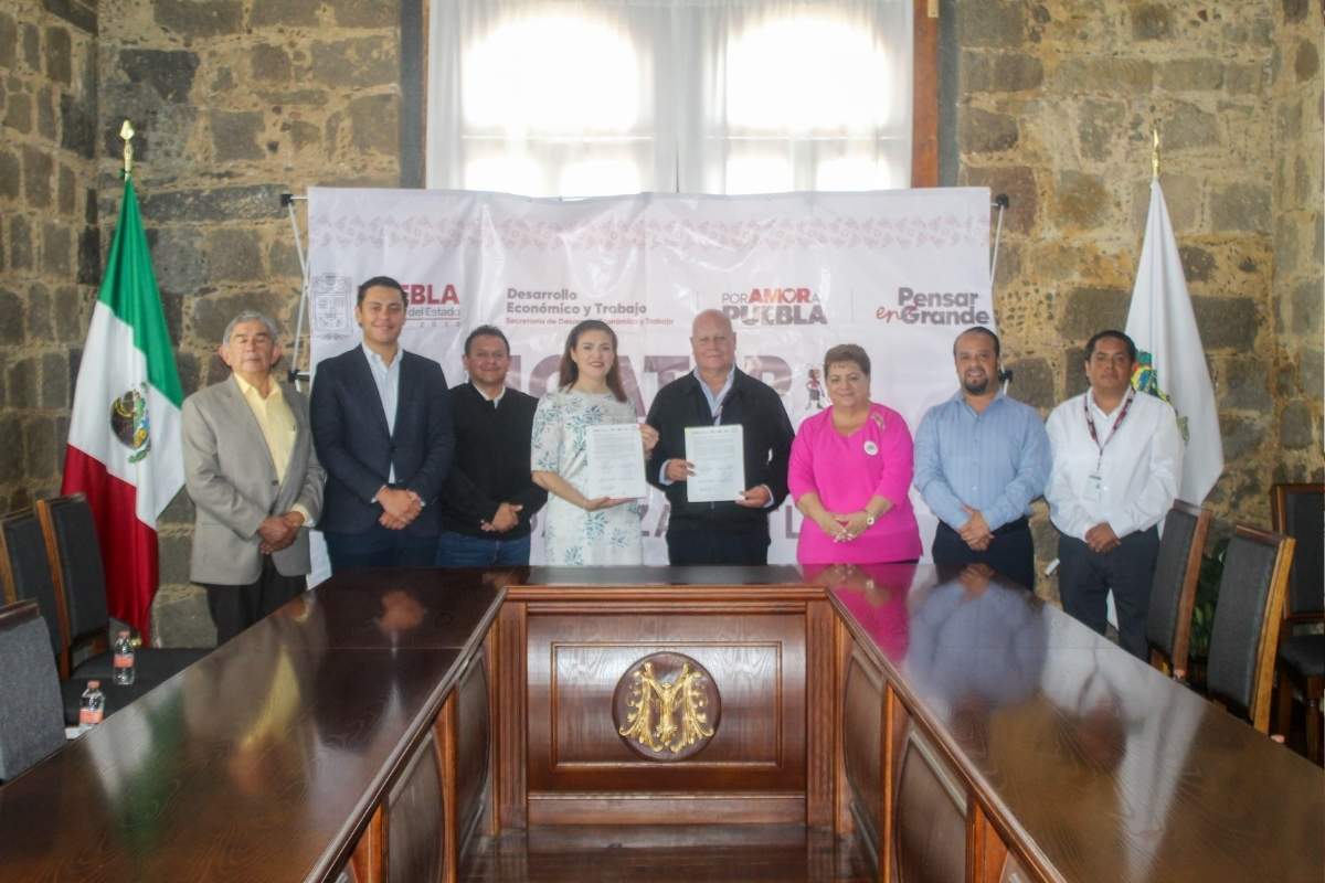Zacatlán es motor de la educación en la Sierra Norte: Bety Sánchez 1 Zacatlán es motor de la educación en la Sierra Norte- Bety Sánchez