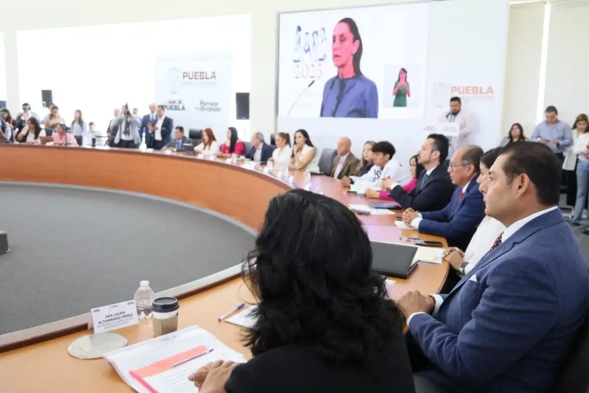 Gobierno de Puebla respalda postura diplomática de presidenta Sheinbaum en favor de derechos de migrantes 1 Armenta respalda postura de Sheinbaum a favor de migrantes