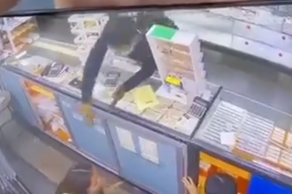 violento asalto centro joyero de Puebla