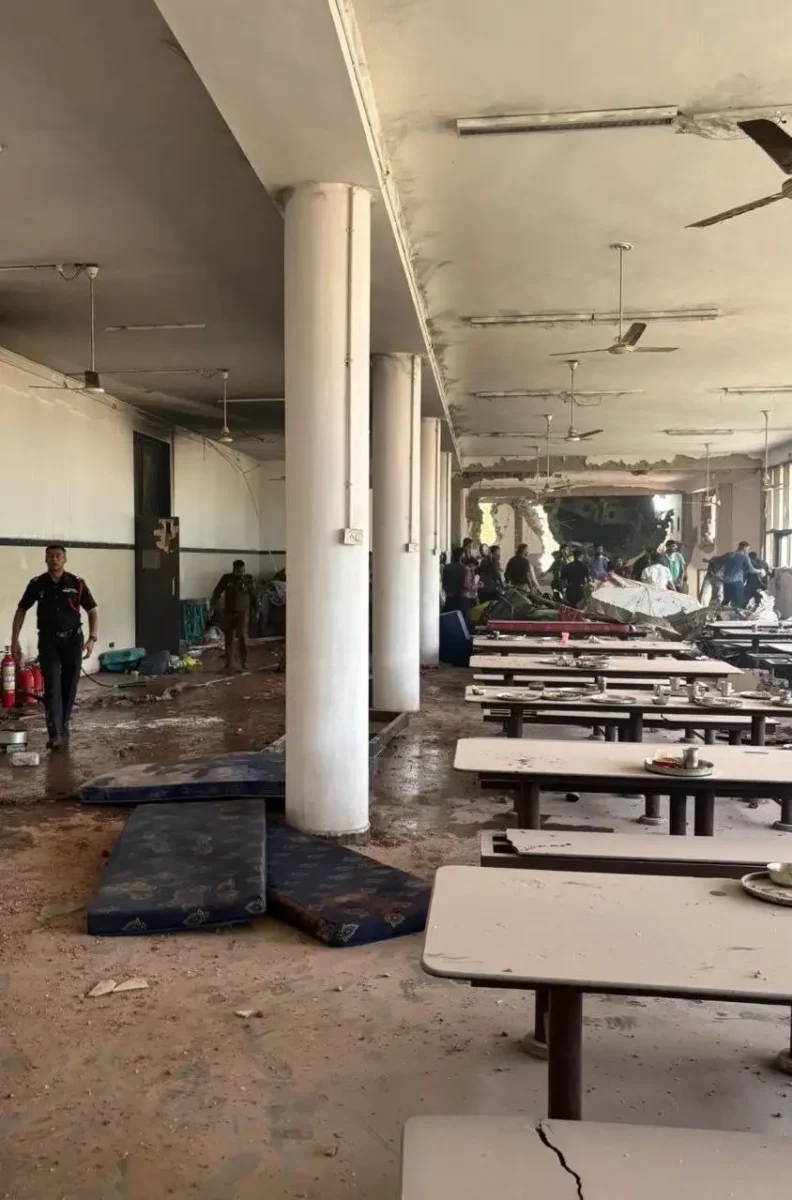 (VIDEOS) Avión de Air India se estrella tras despegar y explota con más de 200 pasajeros