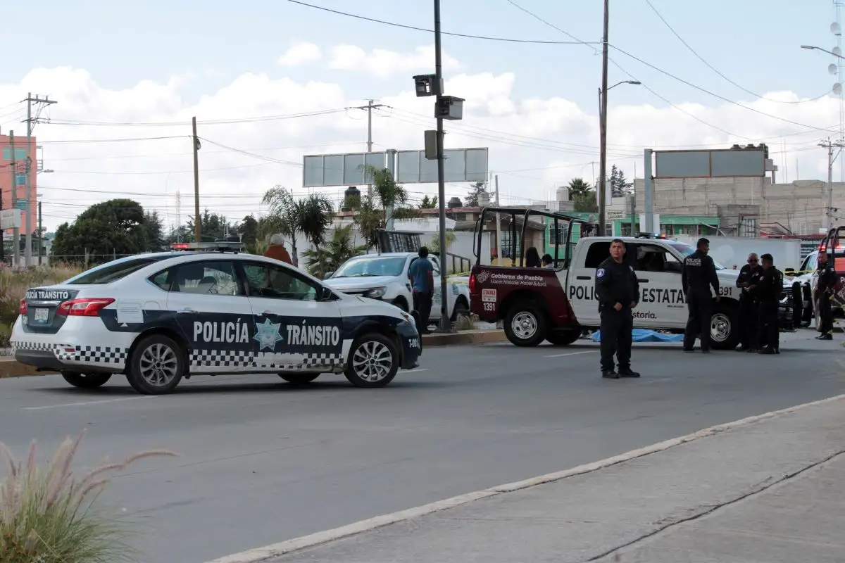 Intento de robo desata persecución y balacera en el Periférico Ecológico; hay un detenido 1 Intento de robo desata persecución y balacera en el Periférico Ecológico; hay un detenido